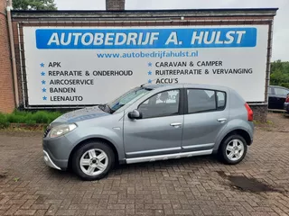 Dacia Sandero 1.6 Laur&eacute;ate