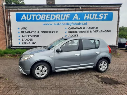 Dacia Sandero 1.6 Laur&eacute;ate
